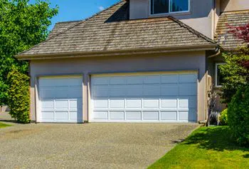 Golden Garage Door Service Hewlett, NY 516-821-0987 - custom-cont-gdr-18m